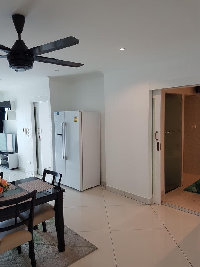 Vtsix Condo Service At View Talay 6 Condo Pattaya Exterior foto